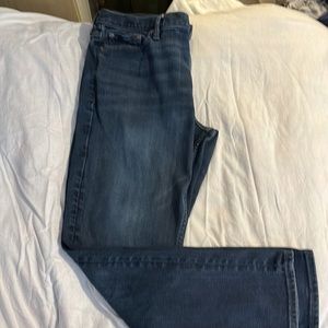 36x30 Banana Republic men’s Legacy dark blue acid washed straight leg jeans.